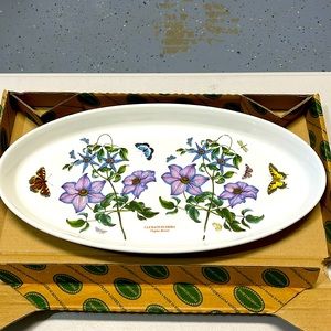Portmeirion botanical oval platter. In original box. Used once for fruits.
